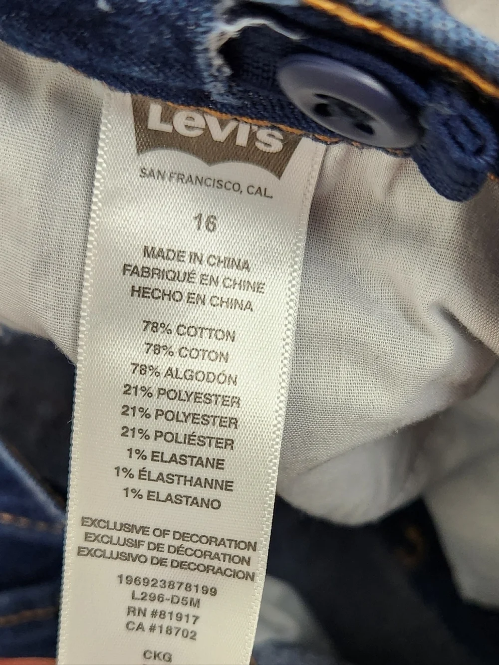 Levis Medium Wash Stretch Boot Cut Denim Jeans. 16.